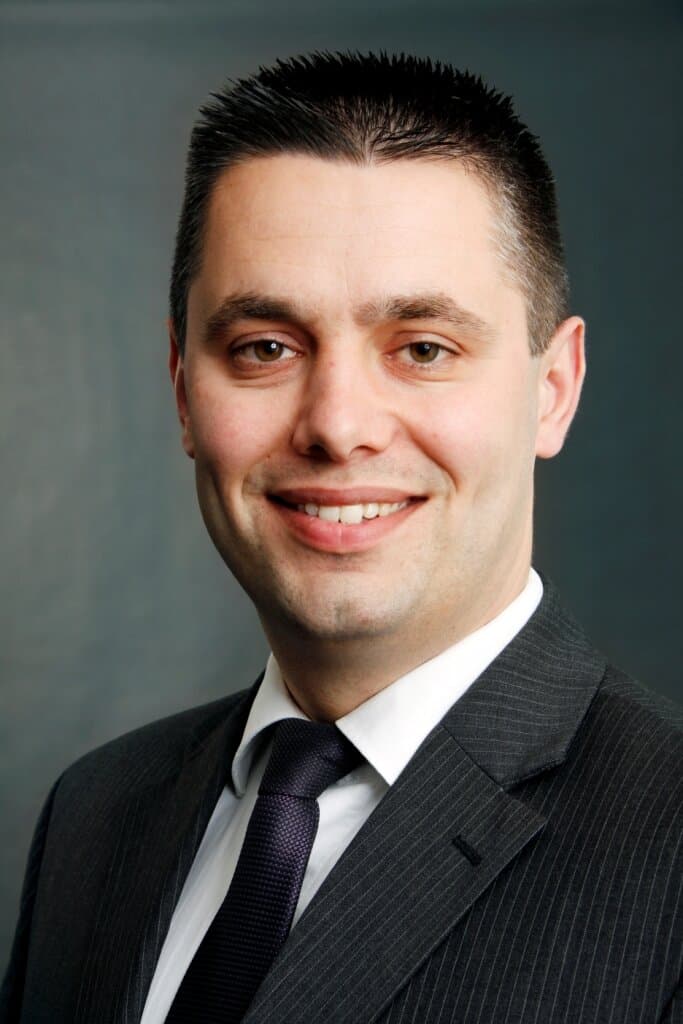 Dhr. ing. R.J.M. (Ronald) Peters