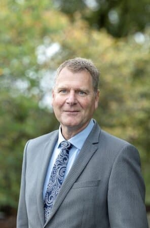 Dhr. drs. R.J.T. (Roel) Schutten